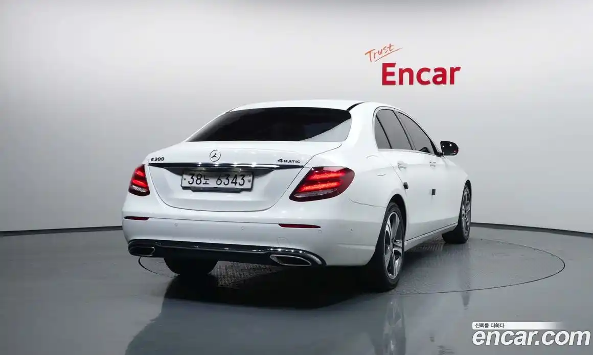 Mercedes-Benz E-Class 2017 2.0 гидро в Москве № 1422170, фото 4