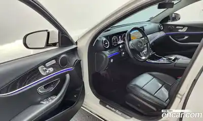 Mercedes-Benz E-Class 2017 2.0 гидро в Москве № 1422170, миниатюра 10