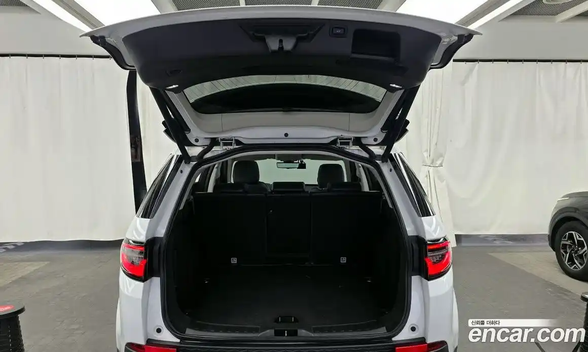 Land Rover Discovery Sport 2020 2.0 гидро в Москве № 1423310, фото 20