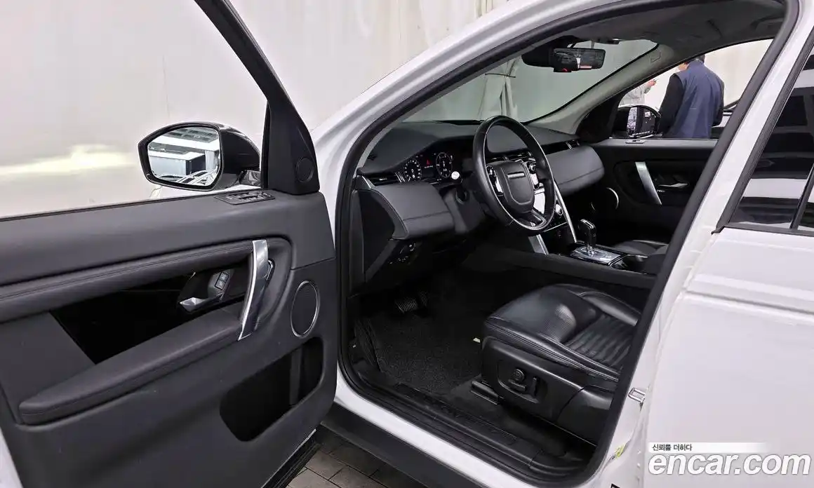 Land Rover Discovery Sport 2020 2.0 гидро в Москве № 1423310, фото 10