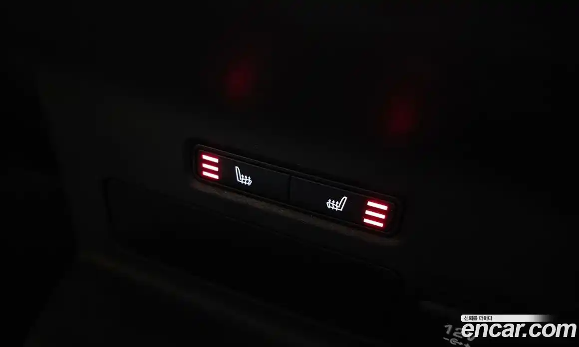 Land Rover Range-Rover Velar 2018 3.0 гидро в Москве № 1423322, фото 18