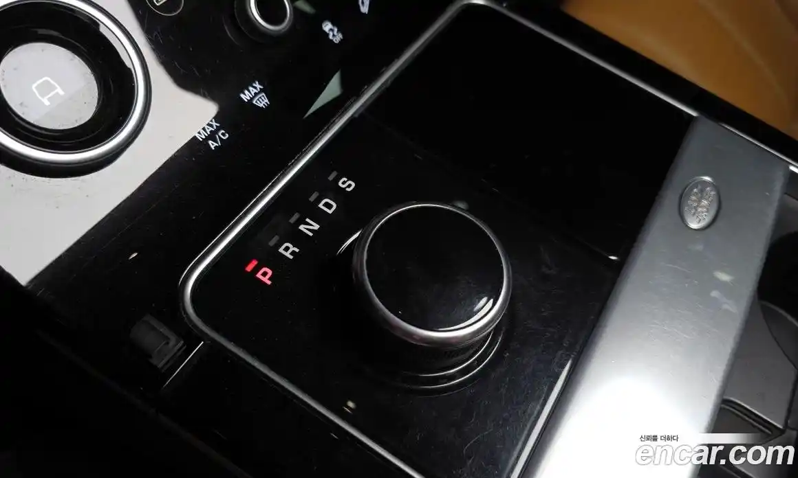 Land Rover Range-Rover Velar 2018 3.0 гидро в Москве № 1423322, фото 9