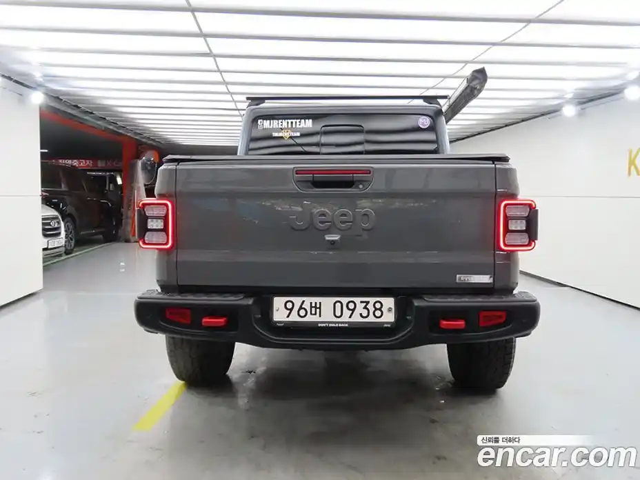 Jeep Gladiator 2021 3.6 гидро в Москве № 1424367, фото 3