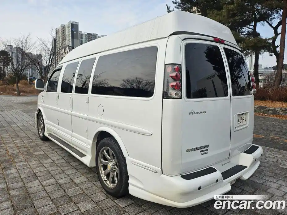 Chevrolet Express Van 2014 5.3 гидро в Москве № 260788, фото 5