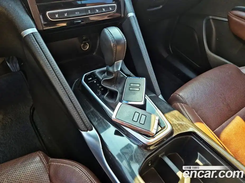 Renault QM6 2017 2.0 гидро в Москве № 278046, фото 11