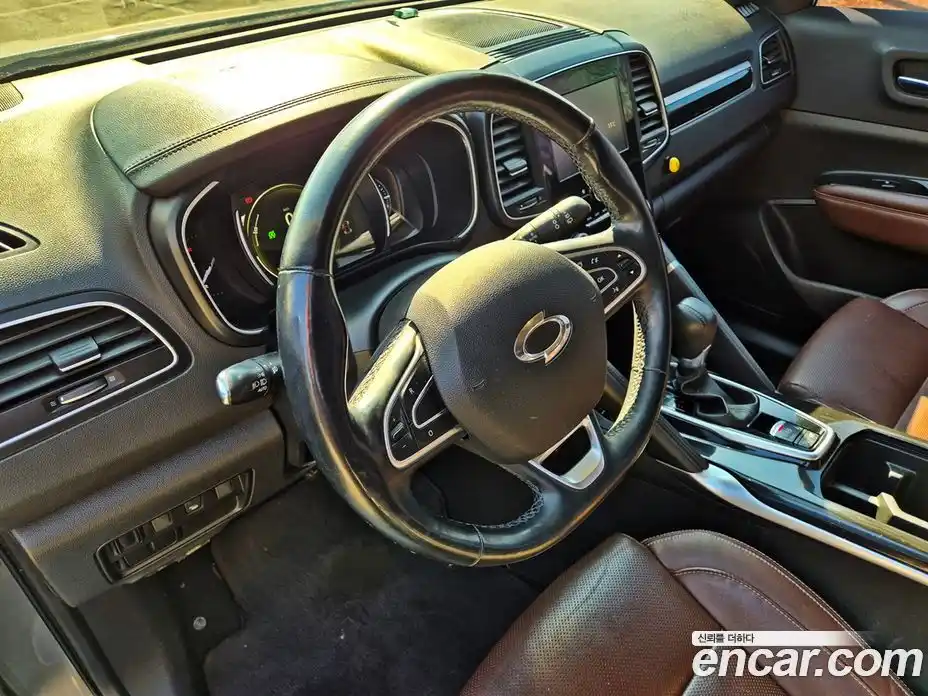 Renault QM6 2017 2.0 гидро в Москве № 278046, фото 9
