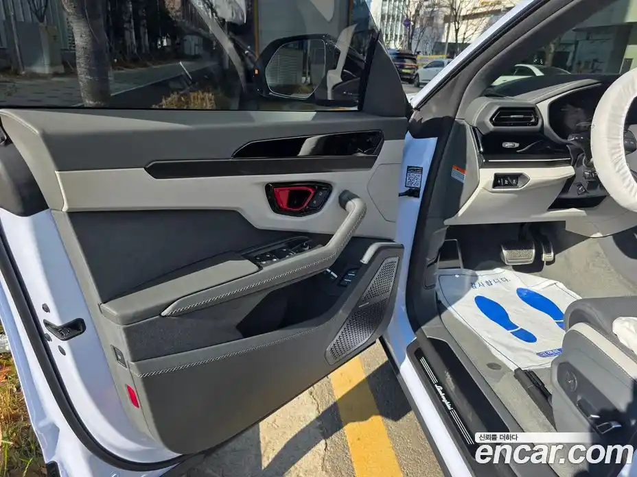 Lamborghini Urus 2025 4.0 гидро в Москве № 336532, фото 11