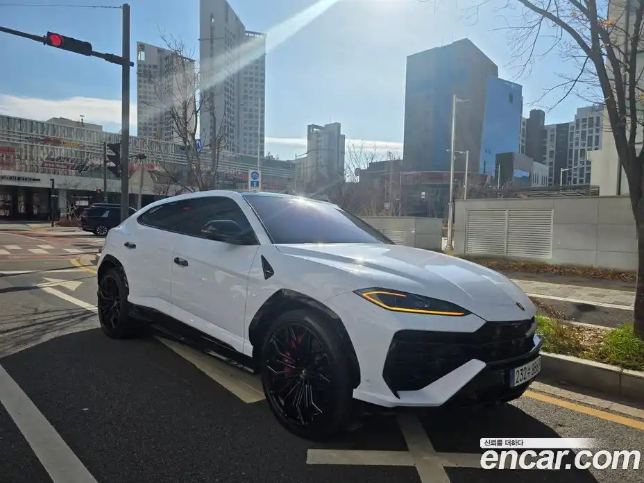 Lamborghini Urus 2025 4.0 гидро в Москве № 336532, фото 4