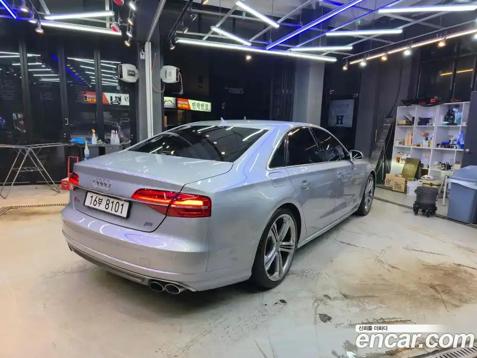 Audi S8 2014 4.0 гидро в Москве № 1280315, фото 2