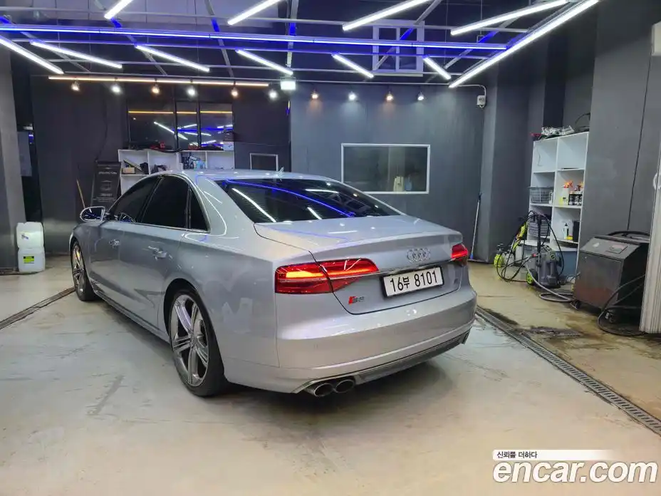 Audi S8 2014 4.0 гидро в Москве № 1280315, фото 6