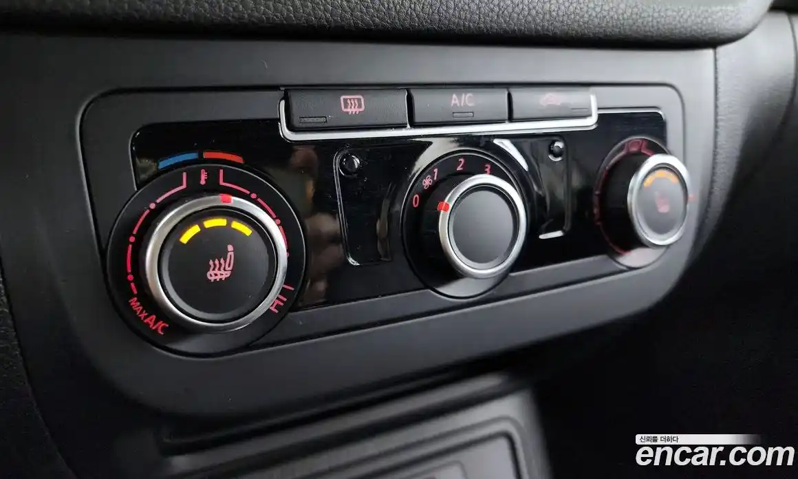 Volkswagen Tiguan 2014 2.0 гидро в Москве № 134929, фото 17