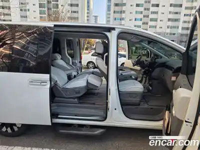 Hyundai Staria, 2025