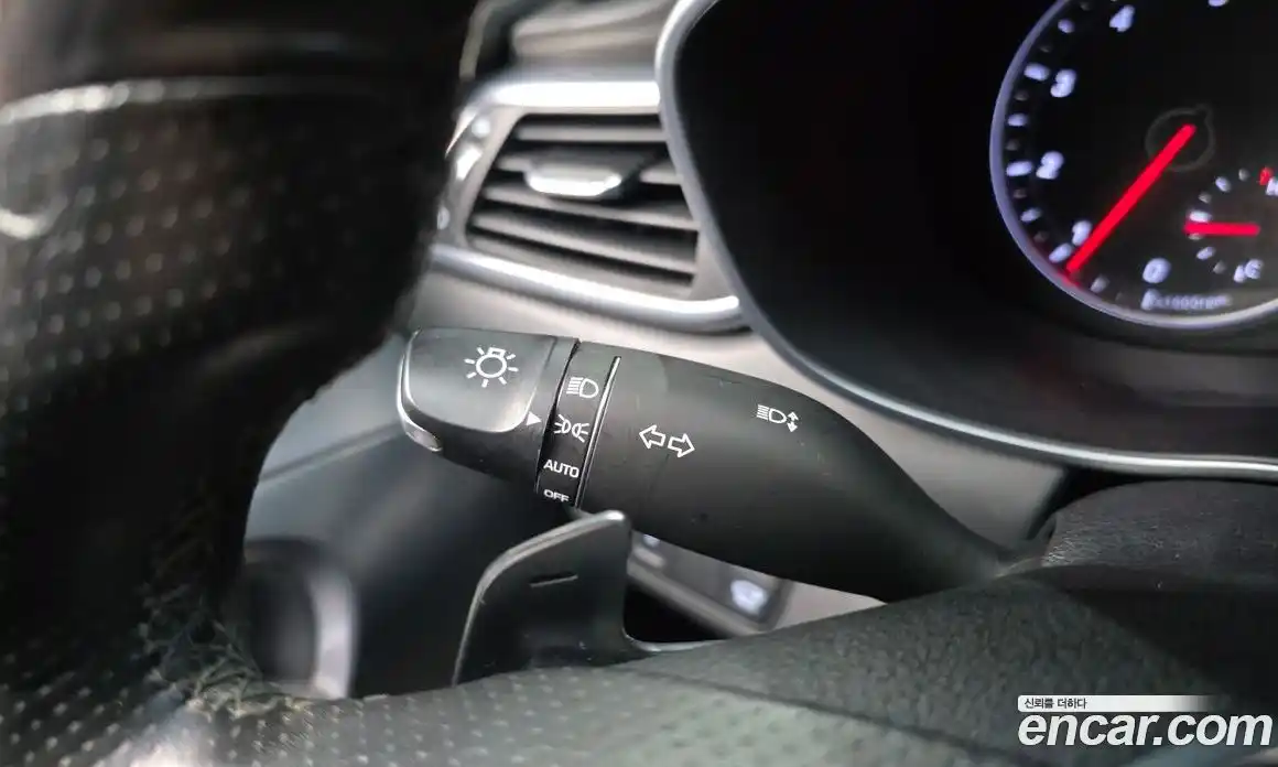 Genesis G70 2018 2.0 Классический в Москве № 1466876, фото 18