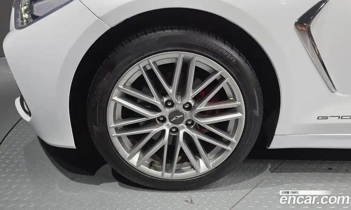 Genesis G70 2018 2.0 Классический в Москве № 1466876, фото 5