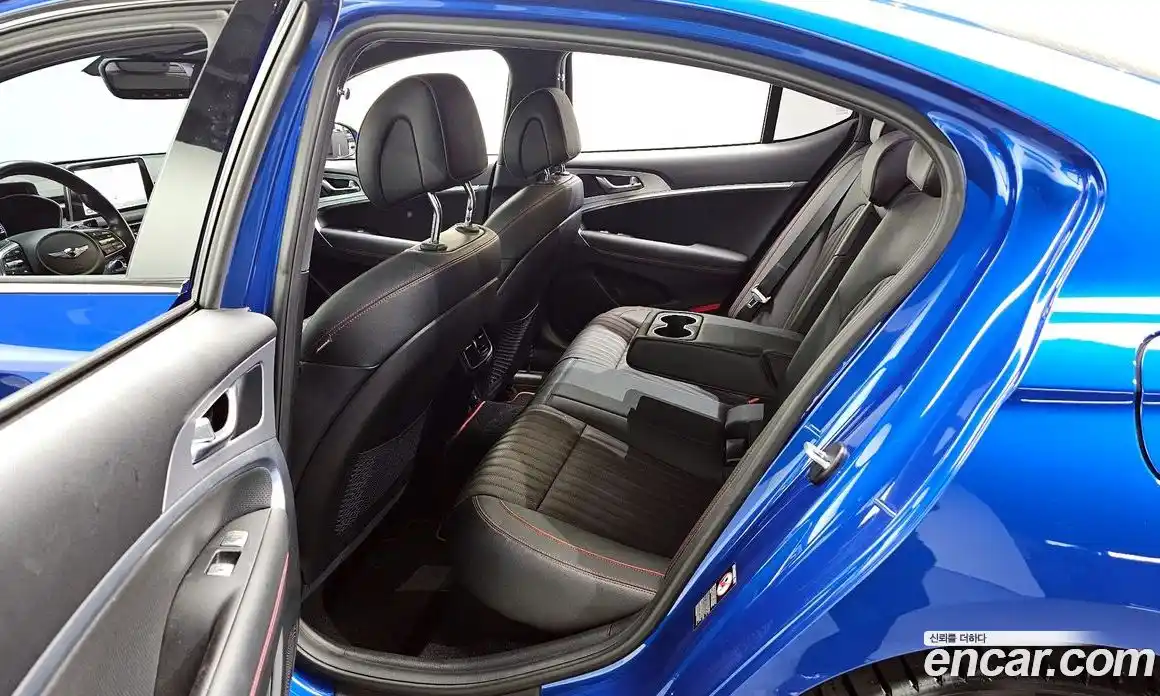 Genesis G70 2017 2.0 Классический в Москве № 1466955, фото 11