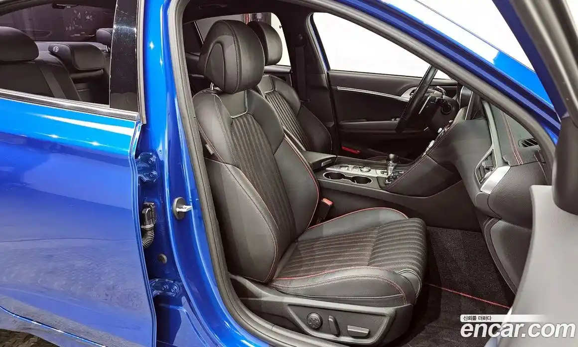 Genesis G70 2017 2.0 Классический в Москве № 1466955, фото 12