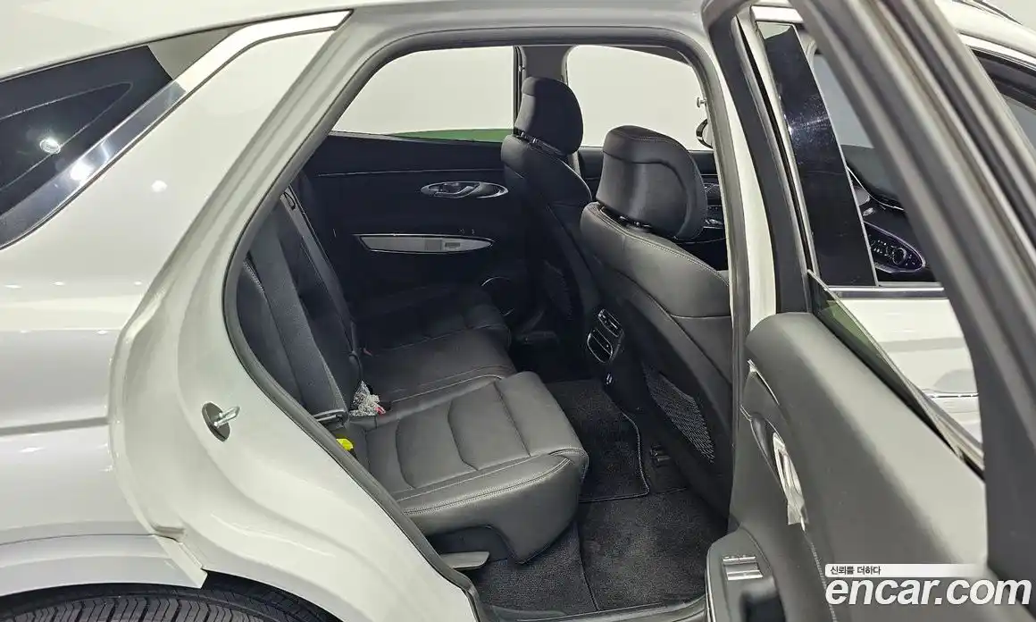 Genesis GV70 2022 2.2 Автомат в Москве № 1467037, фото 12