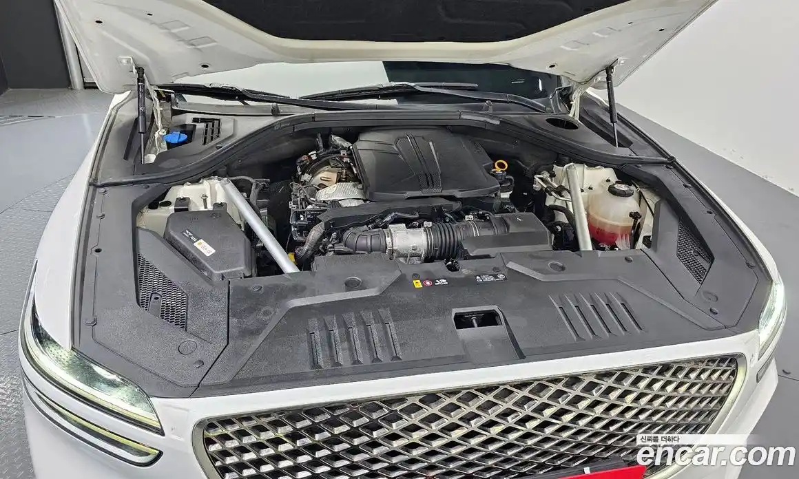 Genesis GV70 2022 2.2 Автомат в Москве № 1467037, фото 6