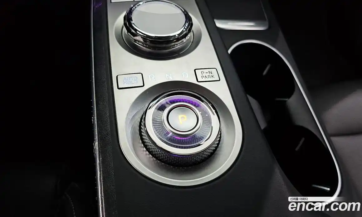 Genesis GV70 2022 2.2 Автомат в Москве № 1467037, фото 9