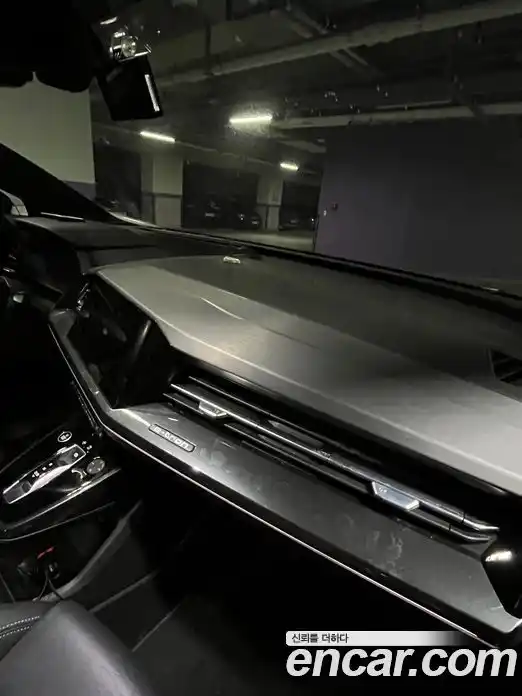 Audi Q4 e-tron 2023 гидро в Москве № 1473597, фото 8