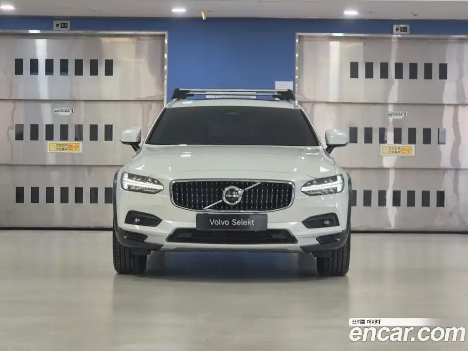 Volvo V90 2025 2.0 гидро в Москве № 1474112, фото 2