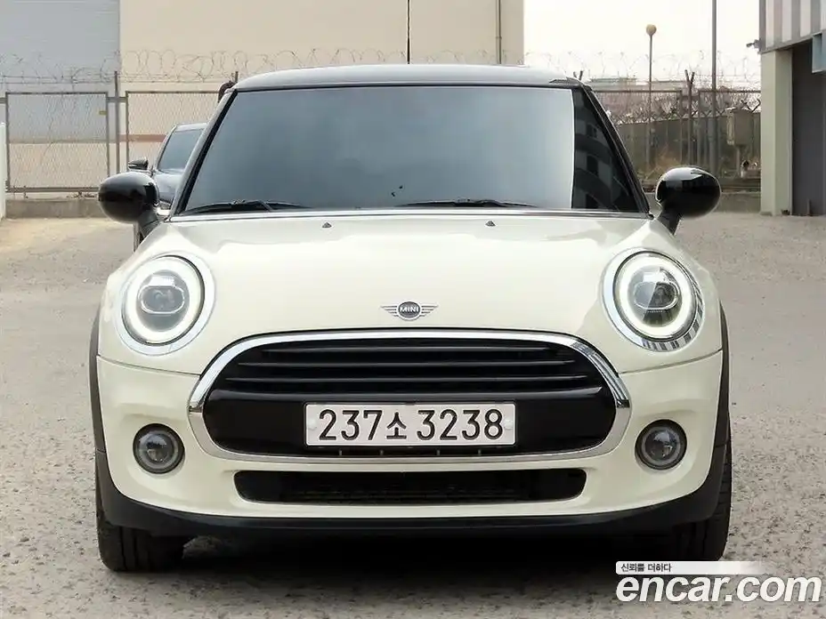 Mini Cooper 2020 1.5 гидро в Москве № 1475772, фото 1