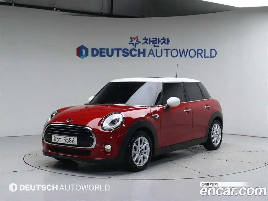 Mini Cooper 2018 1.5 гидро в Москве № 1475776, фото 1