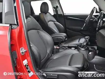 Mini Cooper 2018 1.5 гидро в Москве № 1475776, миниатюра 10