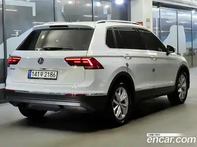 Volkswagen Tiguan 2020 2.0 гидро в Москве № 1476631, миниатюра 4