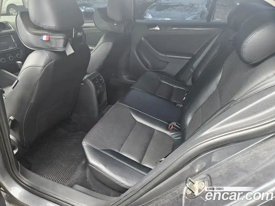Volkswagen Jetta 2012 2.0 гидро в Москве № 1476667, фото 11