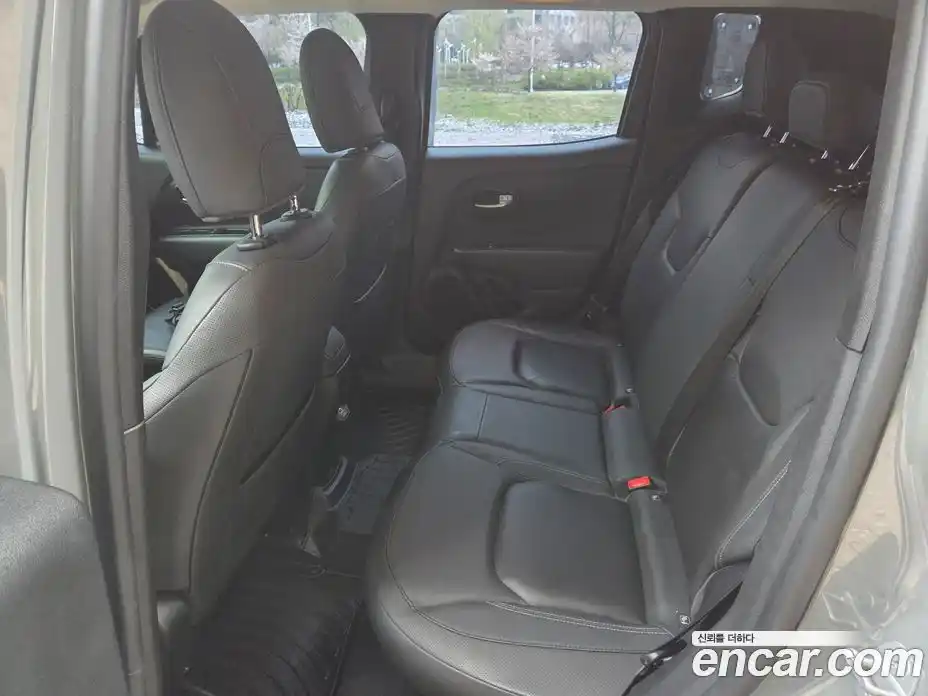 Jeep Renegade 2020 1.6 гидро в Москве № 1476998, фото 11