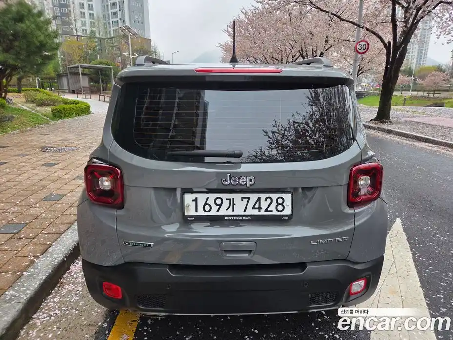 Jeep Renegade 2020 1.6 гидро в Москве № 1476998, фото 4