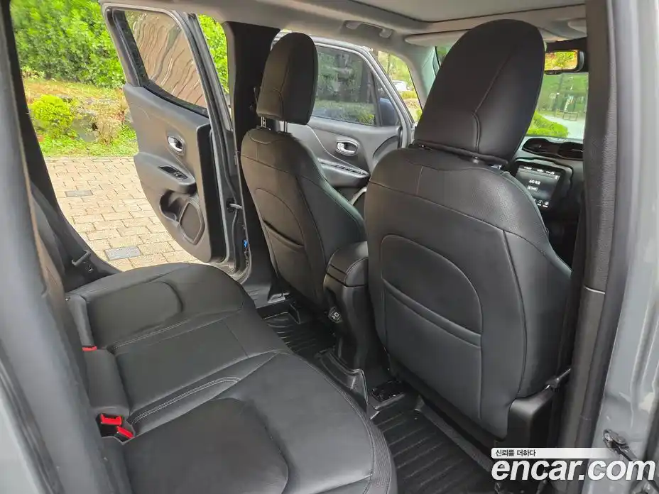 Jeep Renegade 2020 1.6 гидро в Москве № 1476998, фото 10