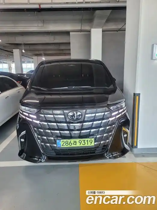Toyota Alphard 2025 2.5 вариатор в Москве № 1477133, фото 1
