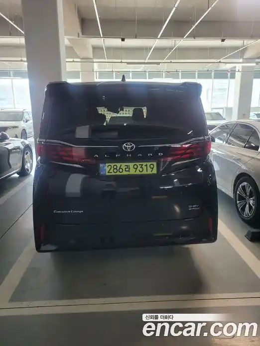 Toyota Alphard 2025 2.5 вариатор в Москве № 1477133, фото 2