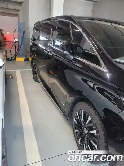 Toyota Alphard 2025 2.5 вариатор в Москве № 1477133, миниатюра 9