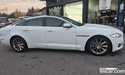 Jaguar XJ 2013 2.0 гидро в Москве № 1477822, миниатюра 3
