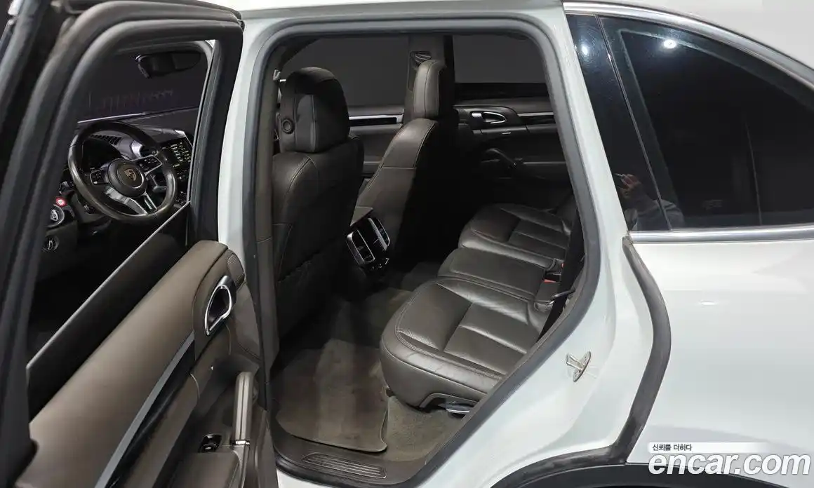 Porsche Cayenne 2015 3.0 гидро в Москве № 165647, фото 11