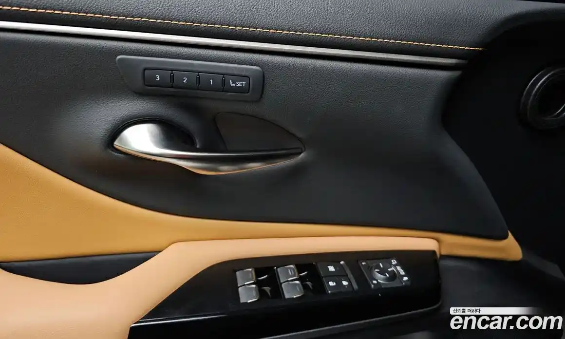 Lexus ES 2024 2.5 гидро в Москве № 167970, фото 16