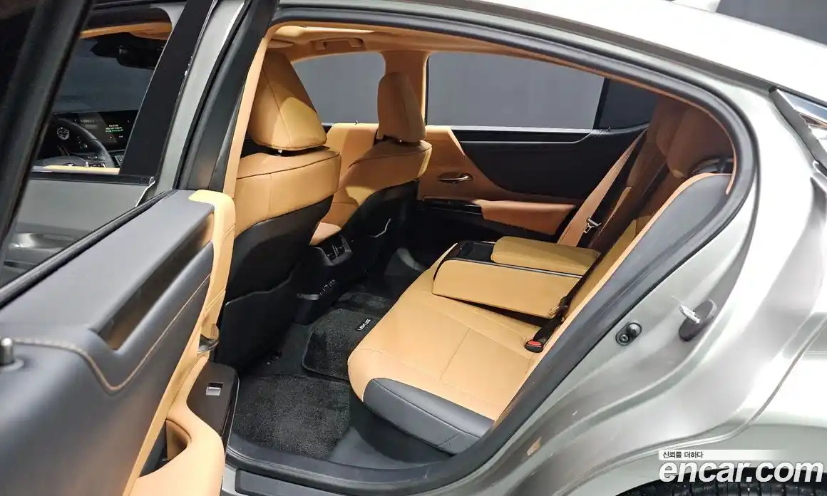 Lexus ES 2024 2.5 гидро в Москве № 167970, фото 19