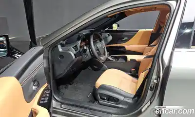 Lexus ES 2024 2.5 гидро в Москве № 167970, миниатюра 10