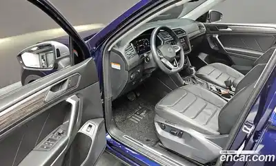 Volkswagen Tiguan 2023 2.0 гидро в Москве № 168403, миниатюра 12