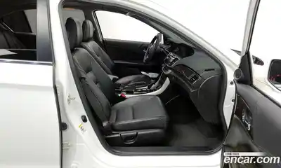Honda Accord 2015 2.4 гидро в Москве № 170601, миниатюра 11