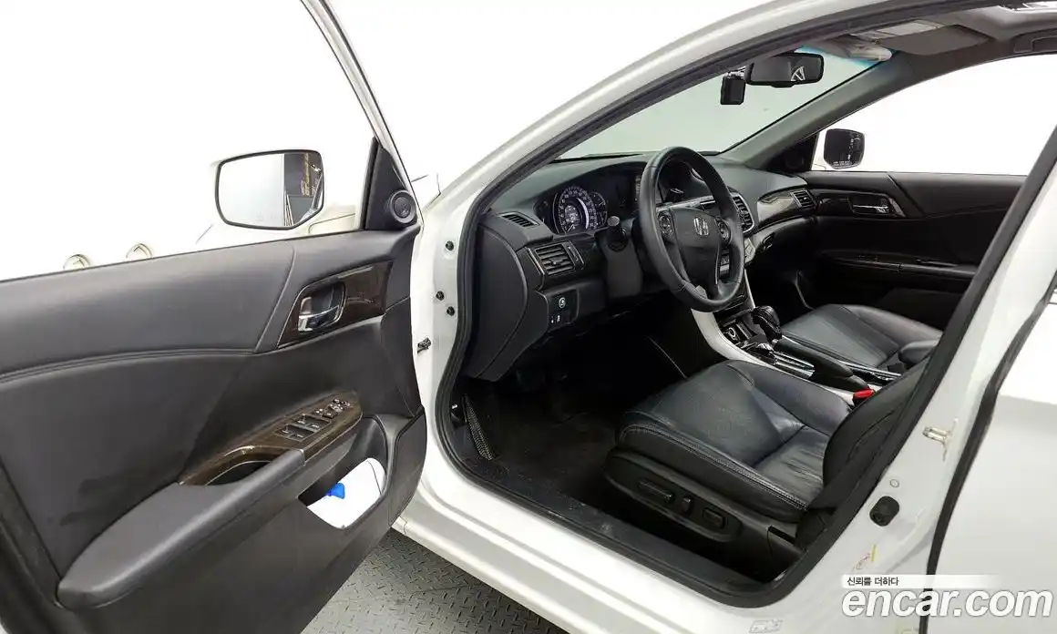 Honda Accord 2015 2.4 гидро в Москве № 170601, фото 10