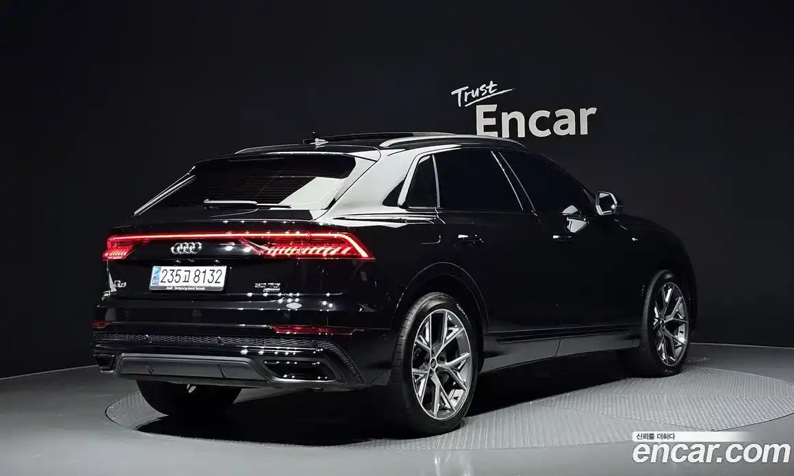 Audi Q8 2023 3.0 гидро в Москве № 196025, фото 2
