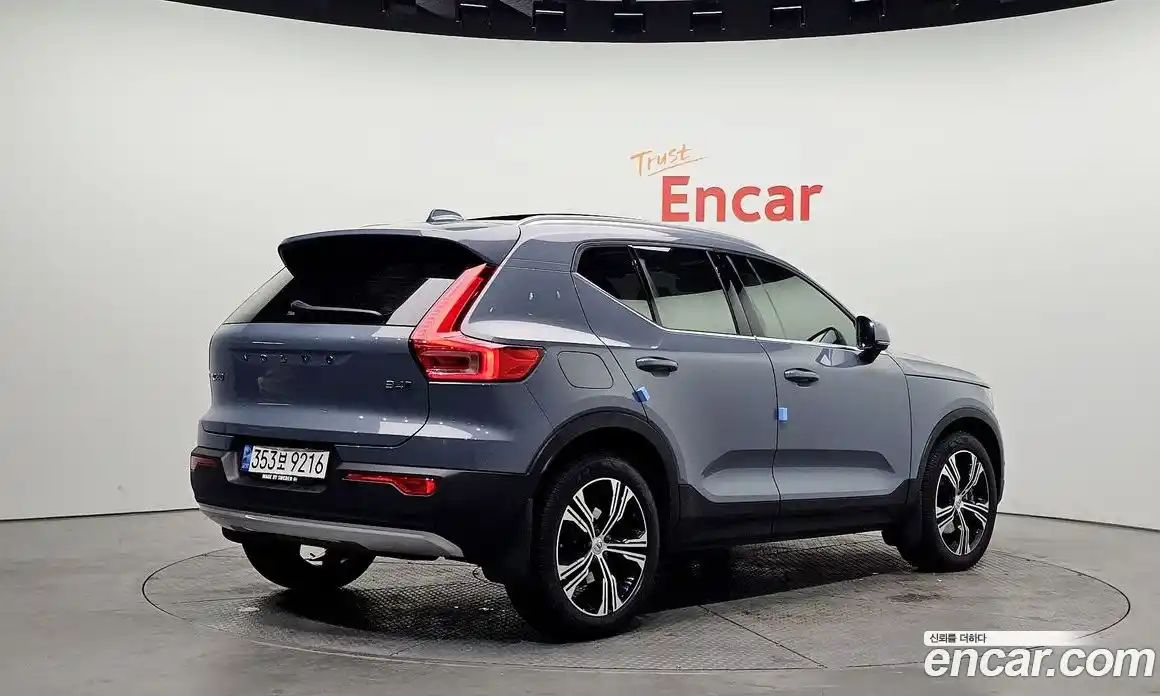 Volvo XC40 2022 2.0 гидро в Москве № 196998, фото 2