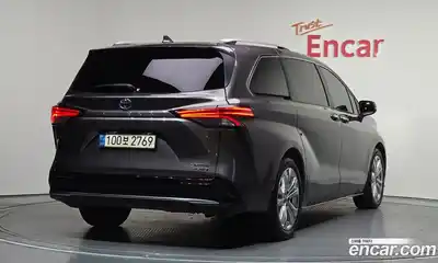 Toyota Sienna 2022 2.5 гидро в Москве № 199595, миниатюра 2