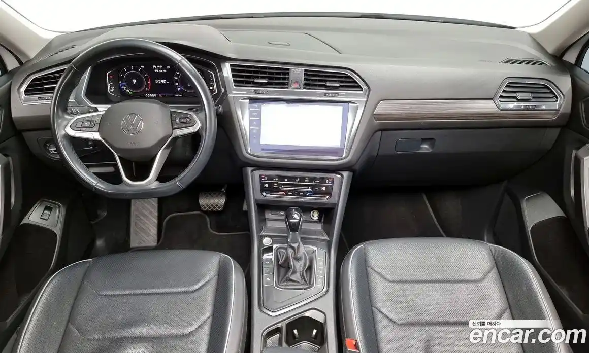 Volkswagen Tiguan 2023 2.0 гидро в Москве № 215025, фото 7