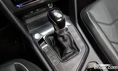 Volkswagen Tiguan 2023 2.0 гидро в Москве № 215025, миниатюра 9