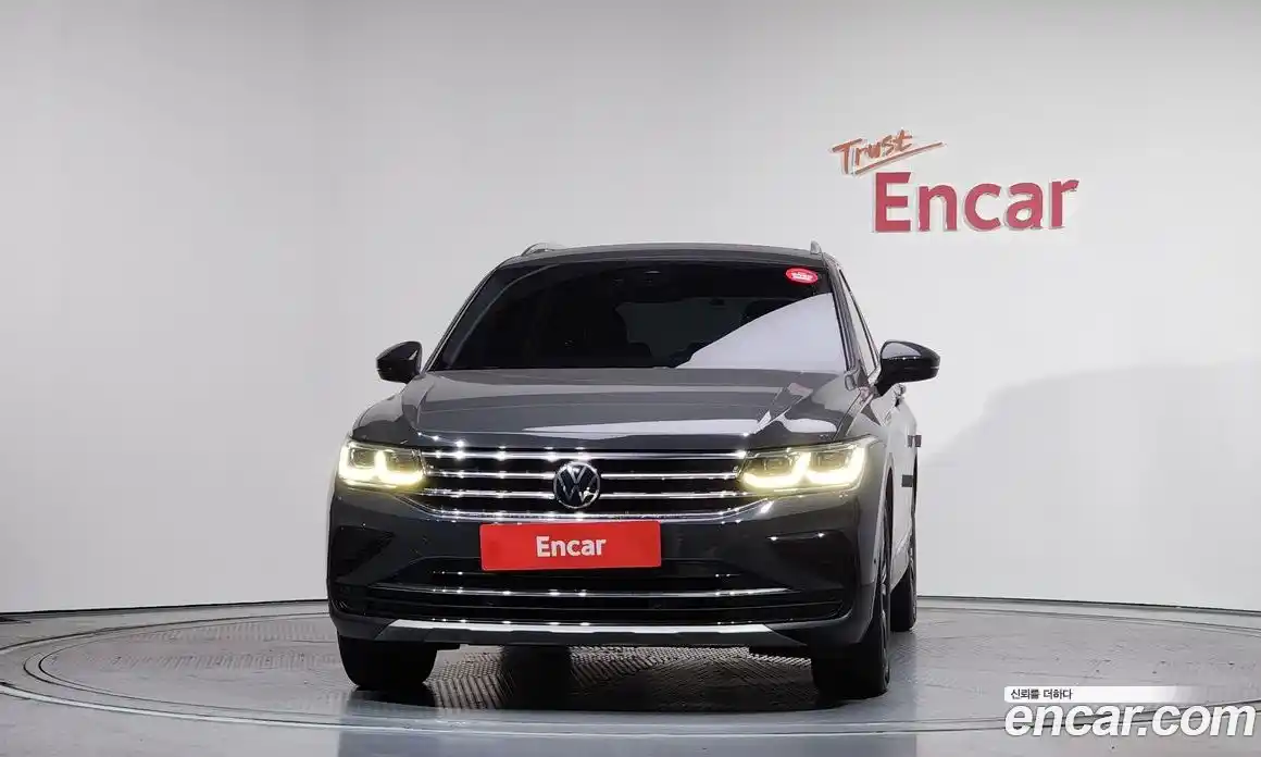 Volkswagen Tiguan 2021 2.0 гидро в Москве № 215134, фото 3